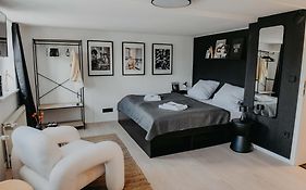 Sleepart Black&White